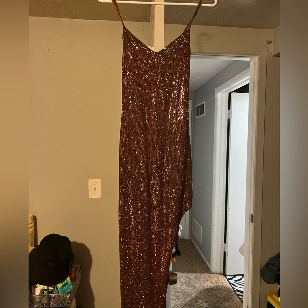 Beautiful dress size S, brand new